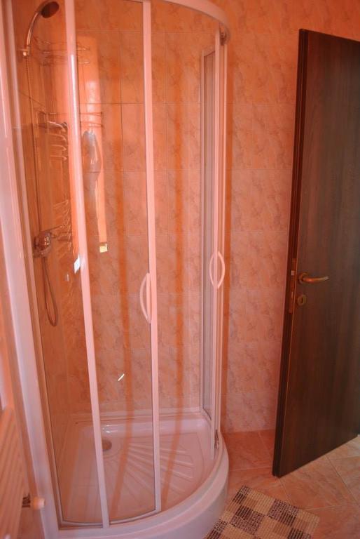 Pensiunea Queen Mary Sînpetru Zimmer foto