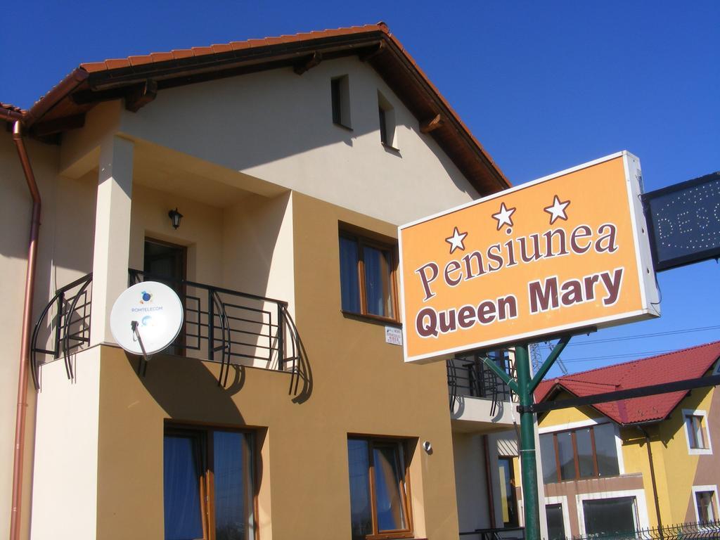 Pensiunea Queen Mary Sînpetru Exterior foto